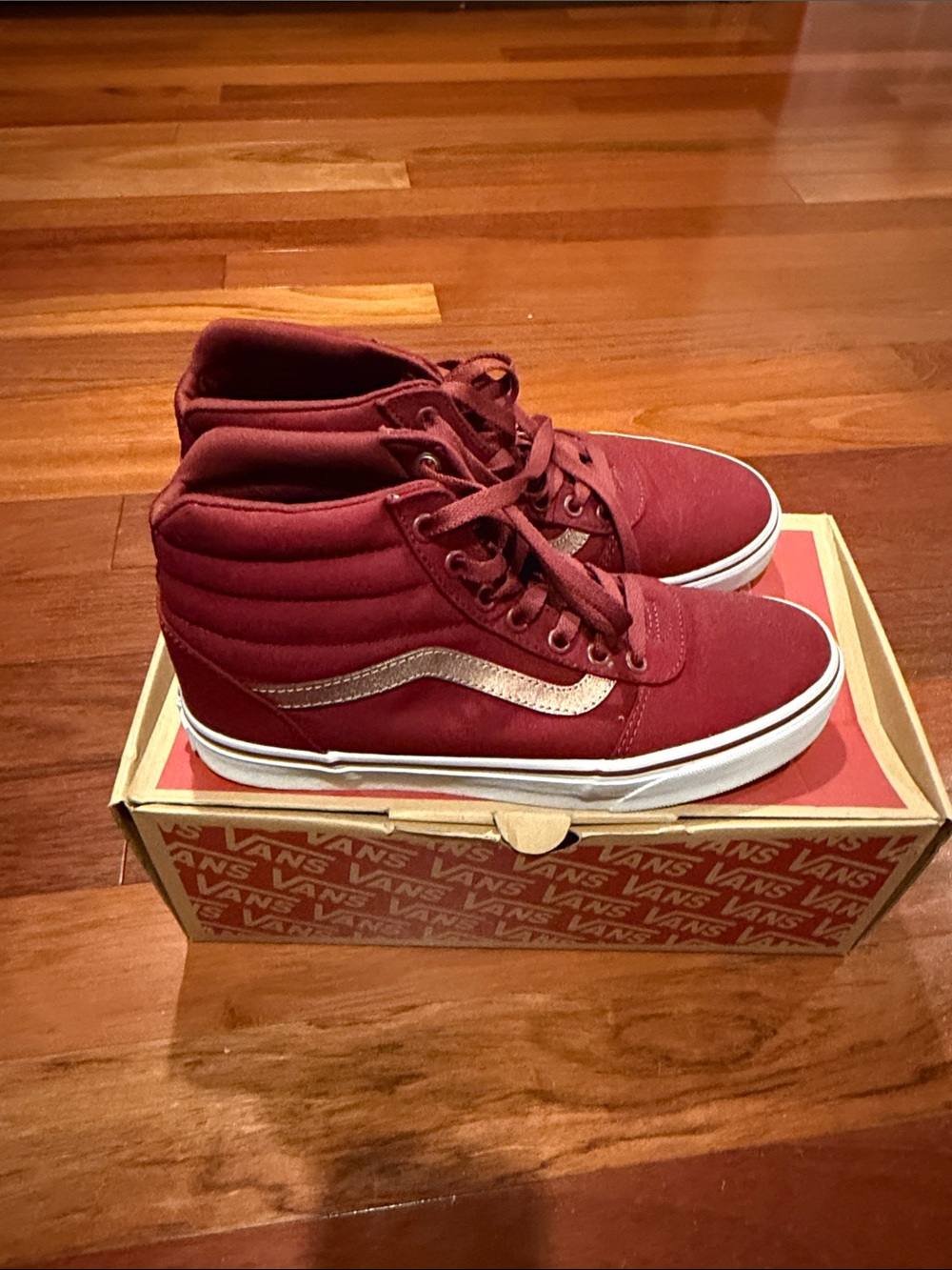 Vans Kids High-Top Sneakers in Burgundy with Metallic Stripe